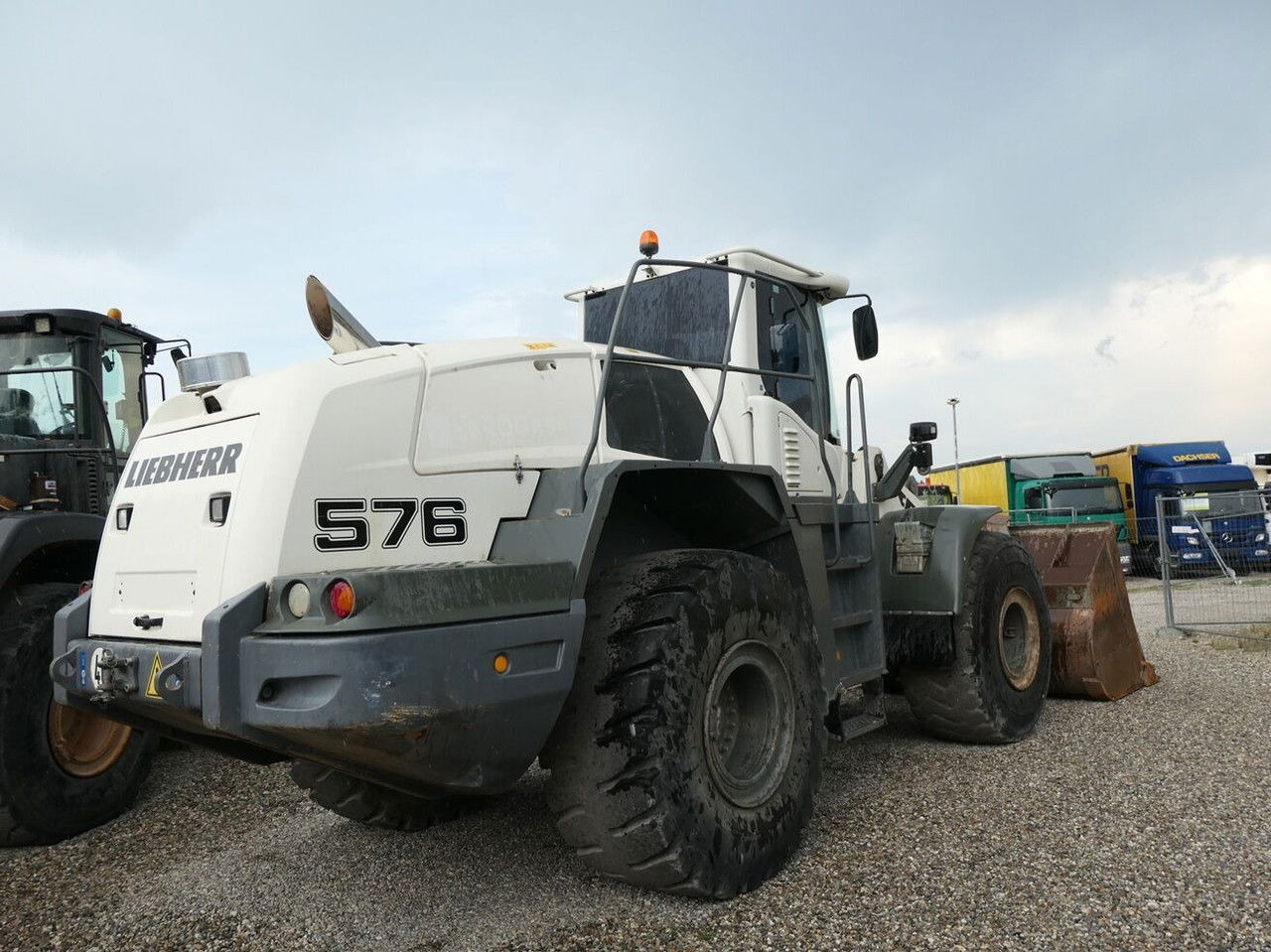 Liebherr L 576 - Колесен товарач: снимка 5 Liebherr L 576 - Колесен товарач: снимка 5