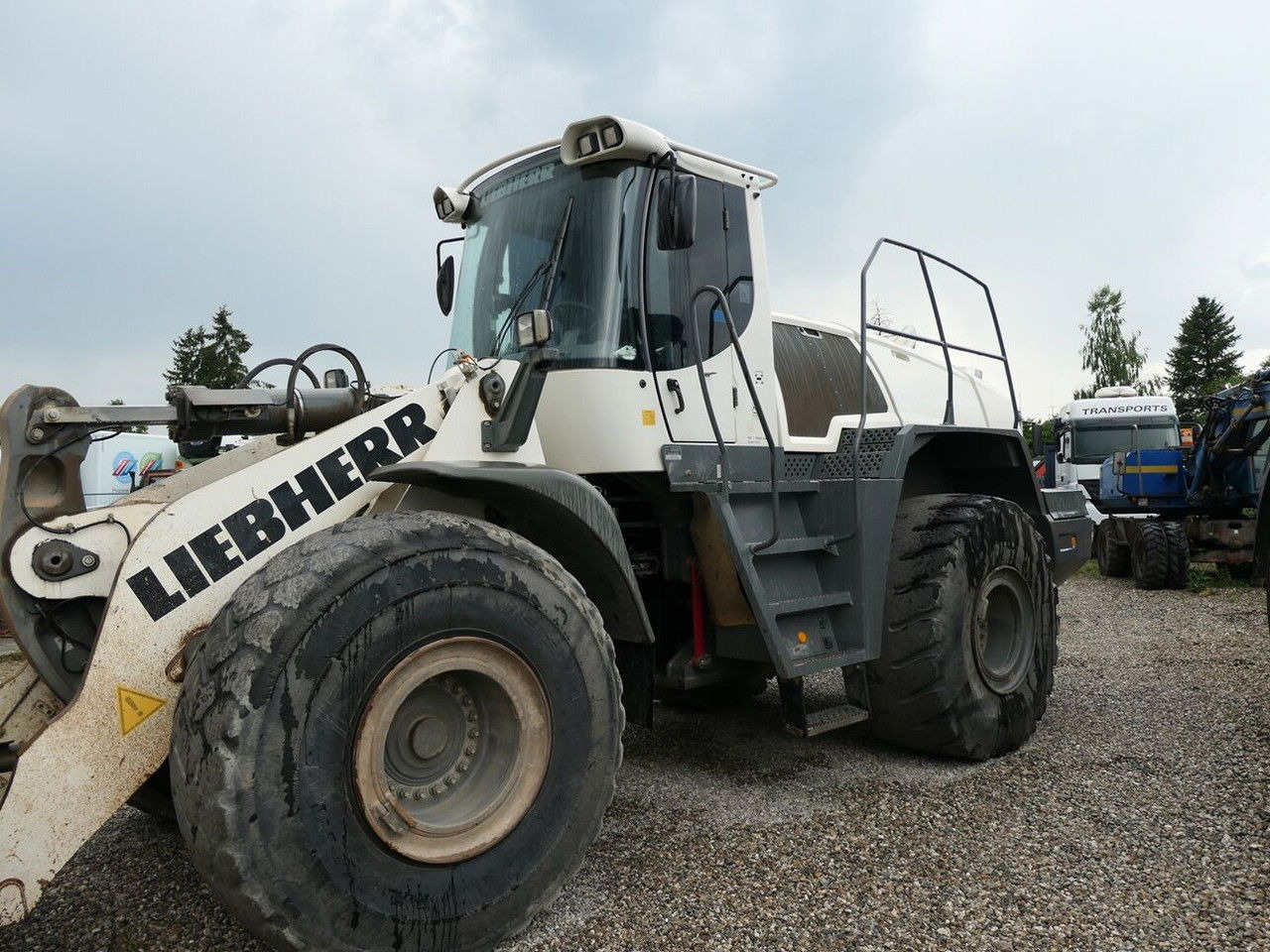 Liebherr L 576 - Колесен товарач: снимка 4 Liebherr L 576 - Колесен товарач: снимка 4