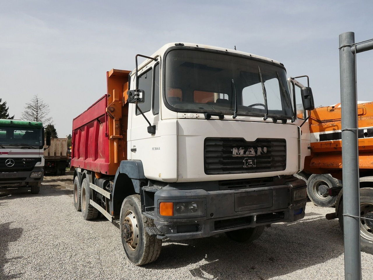MAN TGA 33 33.364 AK - Самосвал камион: снимка 2 MAN TGA 33 33.364 AK - Самосвал камион: снимка 2