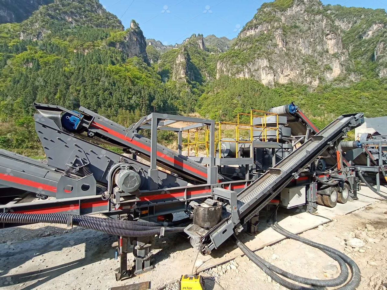 LIMING NK series mobile crusher - Мобилна трошачка: снимка 1 LIMING NK series mobile crusher - Мобилна трошачка: снимка 1