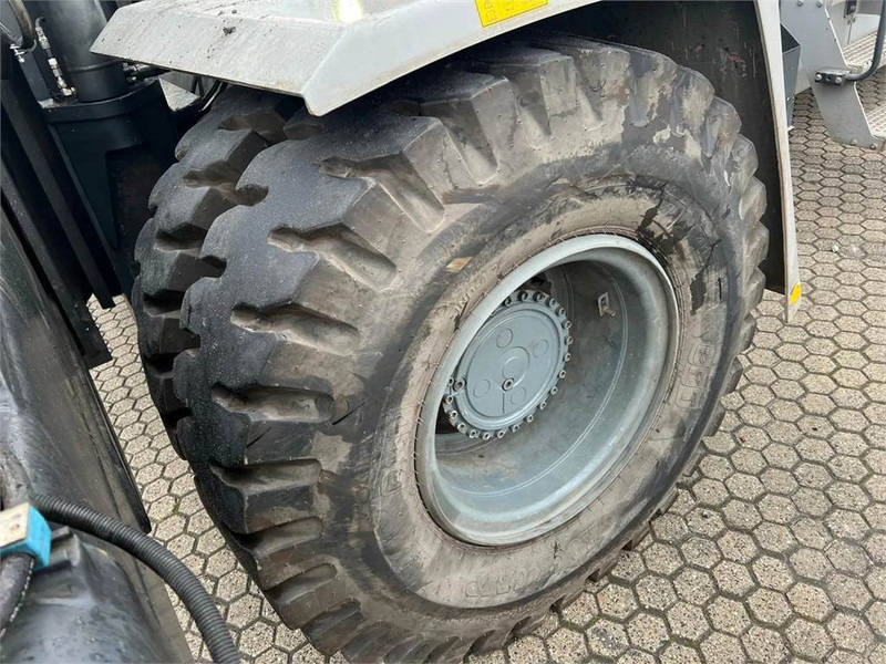 Kalmar DCG100-45ED7 - Контейнерен товарач: снимка 4 Kalmar DCG100-45ED7 - Контейнерен товарач: снимка 4