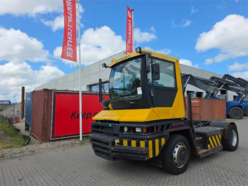 Terberg RT222 4x4 - Терминален влекач: снимка 2 Terberg RT222 4x4 - Терминален влекач: снимка 2