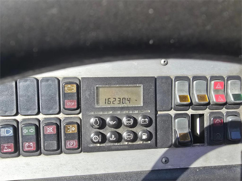 Терминален влекач Terberg YT182: снимка 20 Терминален влекач Terberg YT182: снимка 20