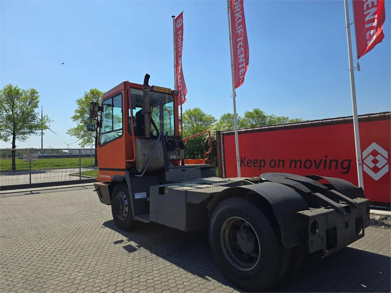 Терминален влекач Terberg YT182: снимка 6 Терминален влекач Terberg YT182: снимка 6