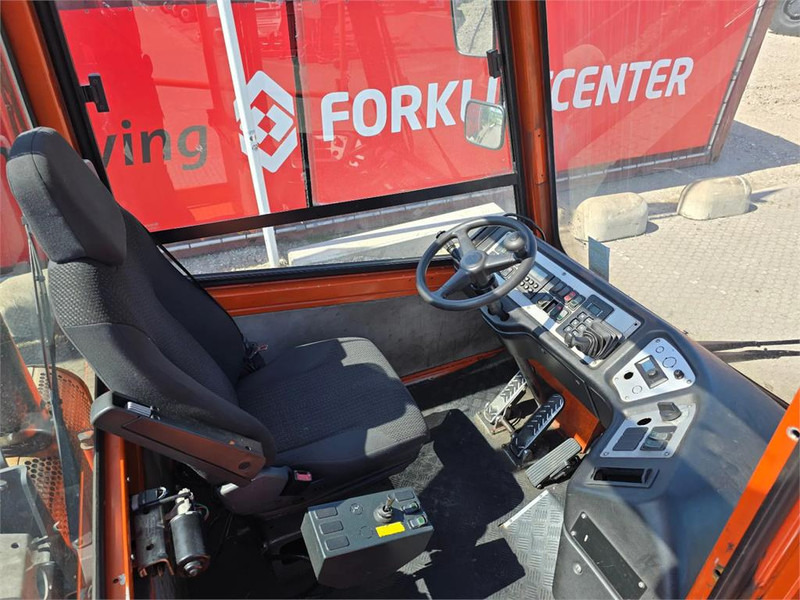 Терминален влекач Terberg YT182: снимка 17 Терминален влекач Terberg YT182: снимка 17