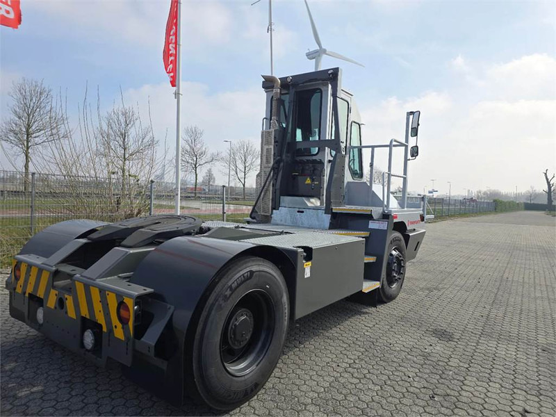 Terberg YT220 - Терминален влекач: снимка 5 Terberg YT220 - Терминален влекач: снимка 5