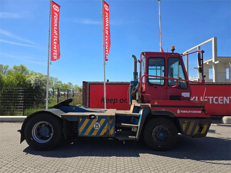 Terberg YT222 - Терминален влекач: снимка 3 Terberg YT222 - Терминален влекач: снимка 3