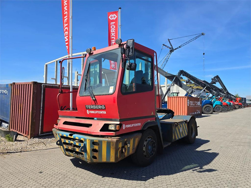 Terberg YT222 - Терминален влекач: снимка 2 Terberg YT222 - Терминален влекач: снимка 2