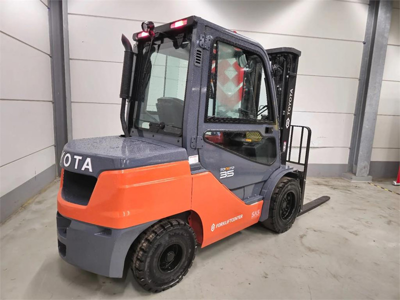 Toyota 52-8FDJF35 - Дизелов мотокар: снимка 3 Toyota 52-8FDJF35 - Дизелов мотокар: снимка 3