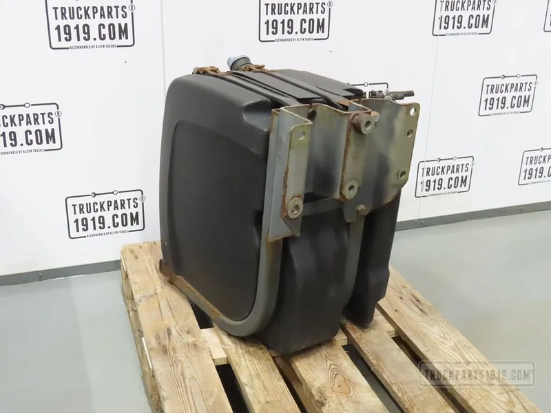 DAF 2303398 AdBlue tank DAF - Изпускателна система за Камион: снимка 2 DAF 2303398 AdBlue tank DAF - Изпускателна система за Камион: снимка 2