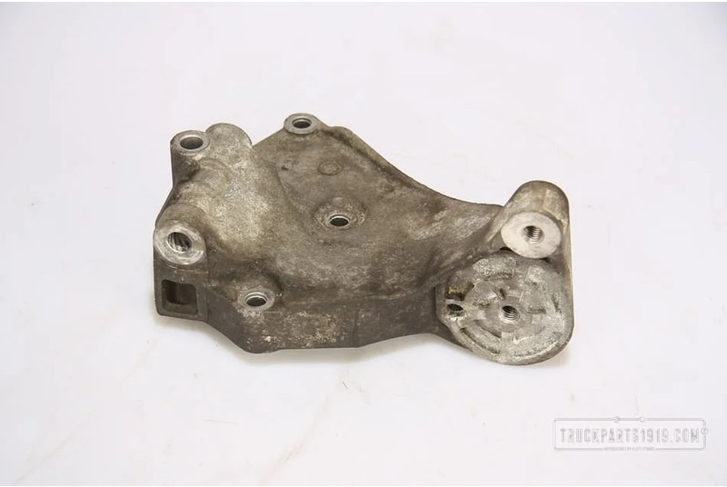 Iveco Engines & Parts Dynamo Steun Iveco - Двигател и части за Камион: снимка 1 Iveco Engines & Parts Dynamo Steun Iveco - Двигател и части за Камион: снимка 1