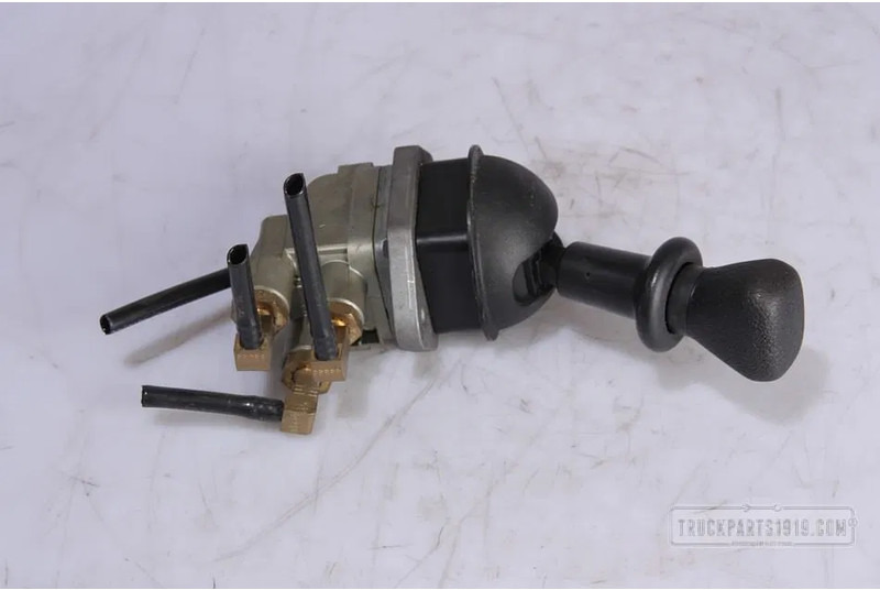 KNORR-BREMSE 2122584 Handremventiel - Части на спирачната система за Камион: снимка 1 KNORR-BREMSE 2122584 Handremventiel - Части на спирачната система за Камион: снимка 1