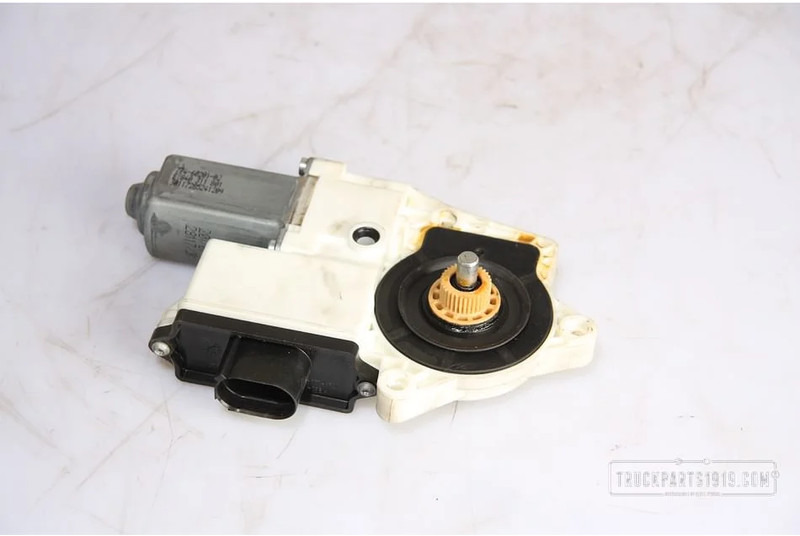 MAN Body & Chassis Parts Raammotor links - Cтъклоподемник за Камион: снимка 2 MAN Body & Chassis Parts Raammotor links - Cтъклоподемник за Камион: снимка 2