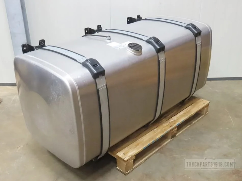 MAN Fuel System Brandstoftank + steunen 710L - Резервоар за гориво за Камион: снимка 1 MAN Fuel System Brandstoftank + steunen 710L - Резервоар за гориво за Камион: снимка 1
