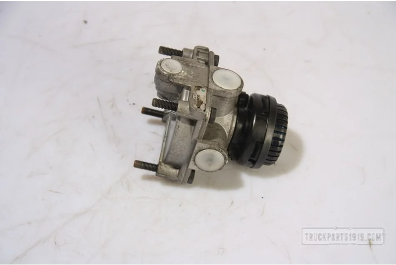 Renault Compressed Air System Relaisklep Renault - Клапа за Камион: снимка 2 Renault Compressed Air System Relaisklep Renault - Клапа за Камион: снимка 2