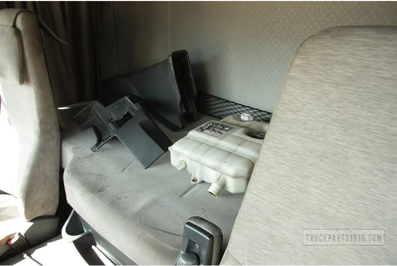 Renault Premium Body & Chassis Parts Cabine RENAULT PREMIUM - Кабина и интериор за Камион: снимка 5 Renault Premium Body & Chassis Parts Cabine RENAULT PREMIUM - Кабина и интериор за Камион: снимка 5