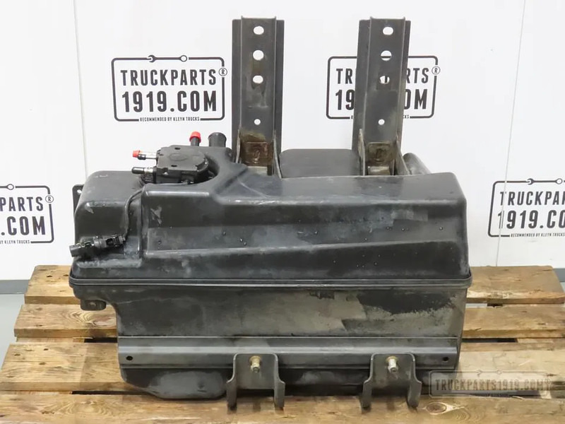 Scania 2196094 AdBlue tank Scania - Изпускателна система за Камион: снимка 2 Scania 2196094 AdBlue tank Scania - Изпускателна система за Камион: снимка 2