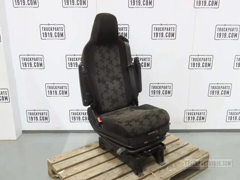 Scania 2601037 Bestuurdersstoel Scania - Седалка за Камион: снимка 1 Scania 2601037 Bestuurdersstoel Scania - Седалка за Камион: снимка 1