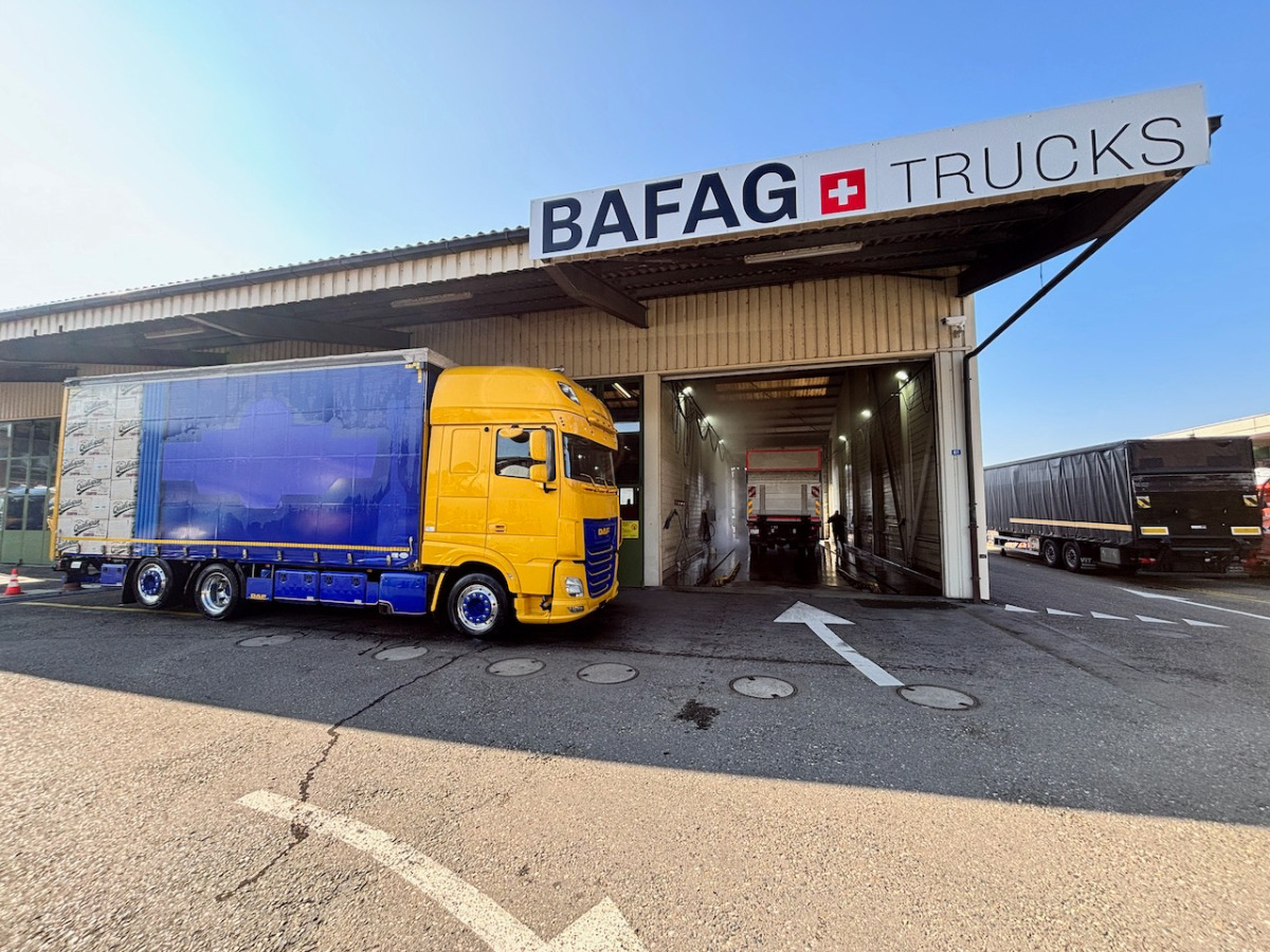 DAF FAN XF 530 LD Jumbo - Камион с брезент: снимка 2 DAF FAN XF 530 LD Jumbo - Камион с брезент: снимка 2