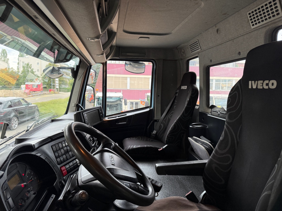 IVECO 340T45 Trakker 8x4 - Мултилифт с кука камион: снимка 4 IVECO 340T45 Trakker 8x4 - Мултилифт с кука камион: снимка 4