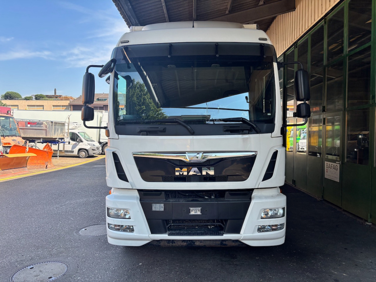 MAN TGM 18.340 - Камион фургон: снимка 3 MAN TGM 18.340 - Камион фургон: снимка 3