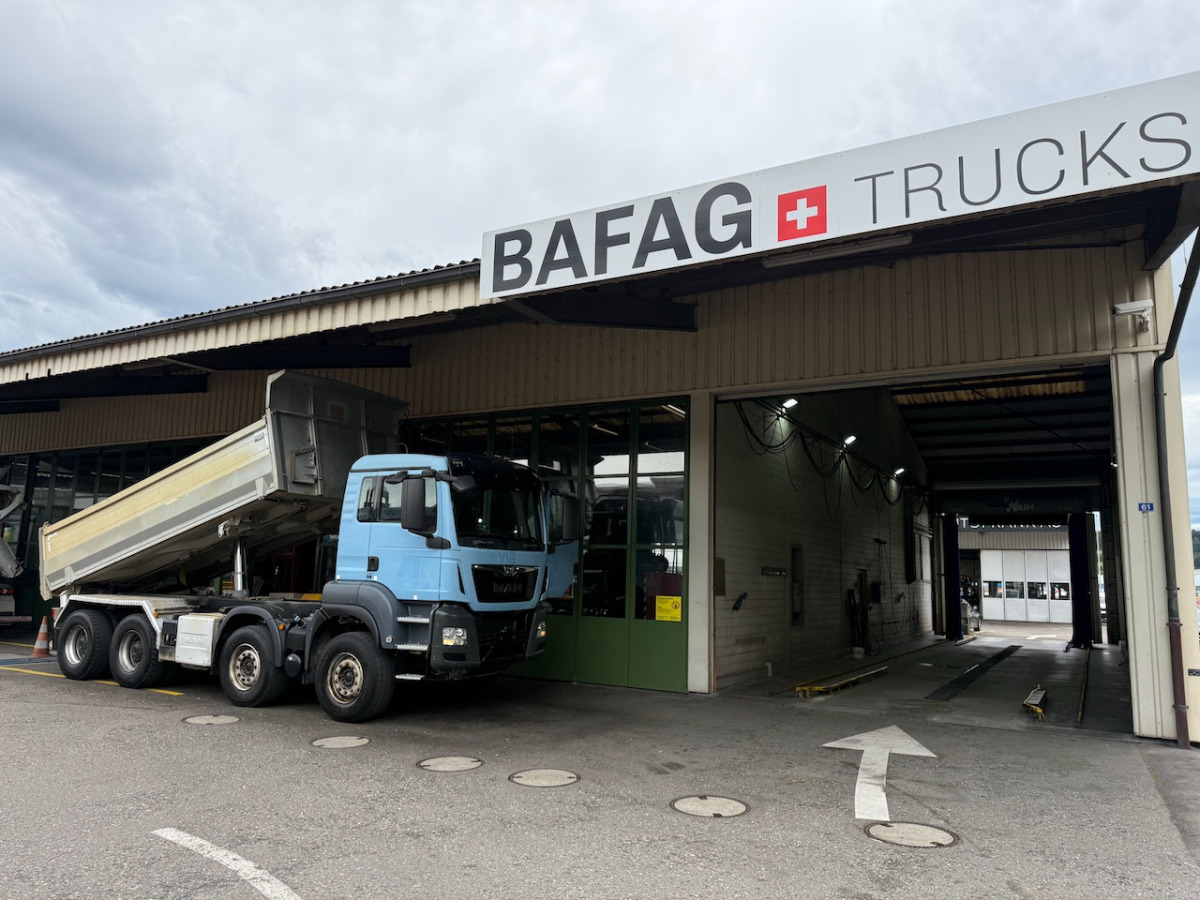 MAN TGS 35.480 8x4 - Самосвал камион: снимка 2 MAN TGS 35.480 8x4 - Самосвал камион: снимка 2