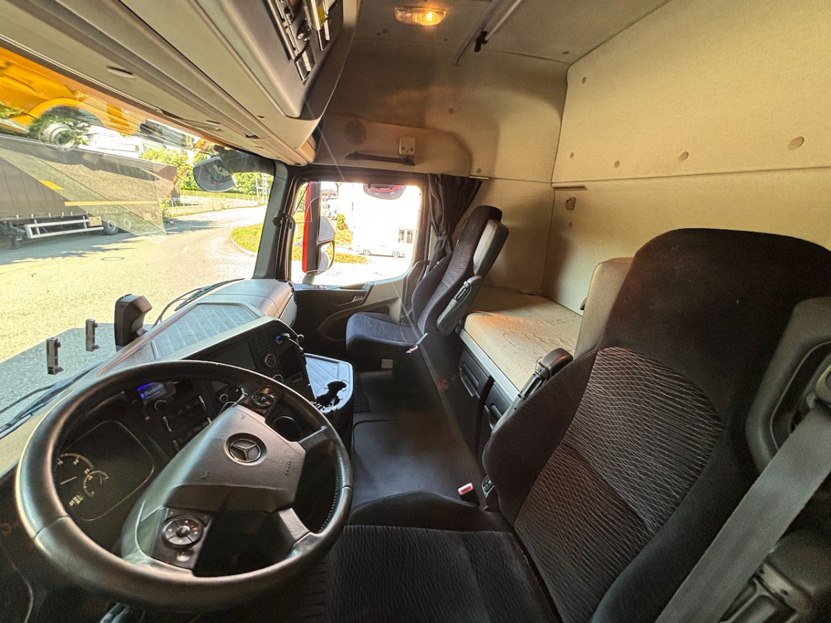 MERCEDES Actros 1848 - Камион фургон: снимка 4 MERCEDES Actros 1848 - Камион фургон: снимка 4