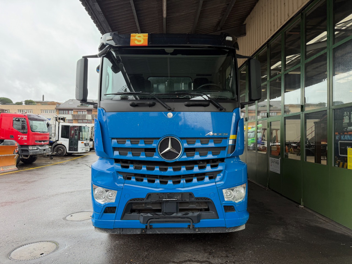 MERCEDES Arocs 4451 - Самосвал камион: снимка 3 MERCEDES Arocs 4451 - Самосвал камион: снимка 3