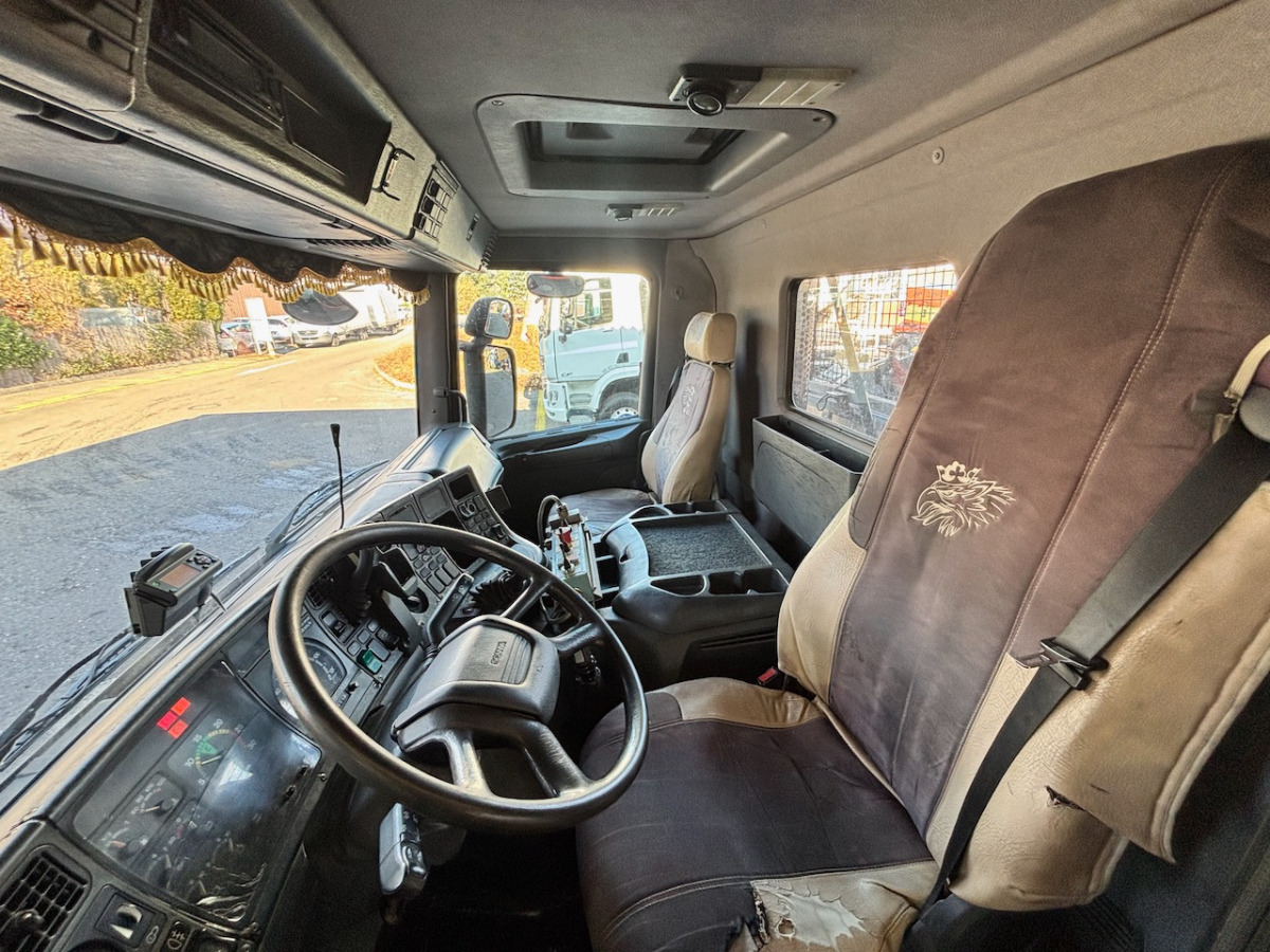SCANIA P124 6x2 - Мултилифт за контейнери камион: снимка 4 SCANIA P124 6x2 - Мултилифт за контейнери камион: снимка 4