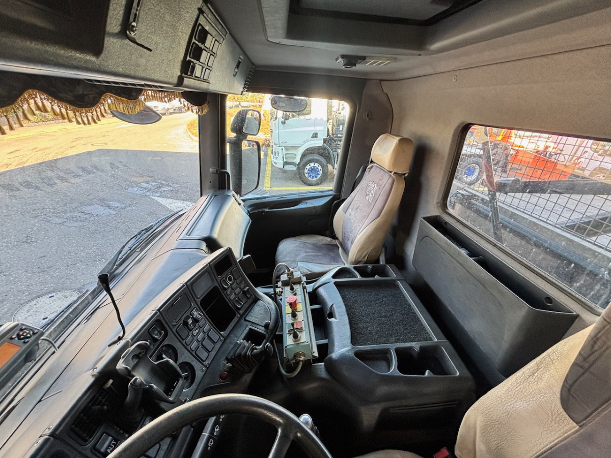 SCANIA P124 6x2 - Мултилифт за контейнери камион: снимка 5 SCANIA P124 6x2 - Мултилифт за контейнери камион: снимка 5