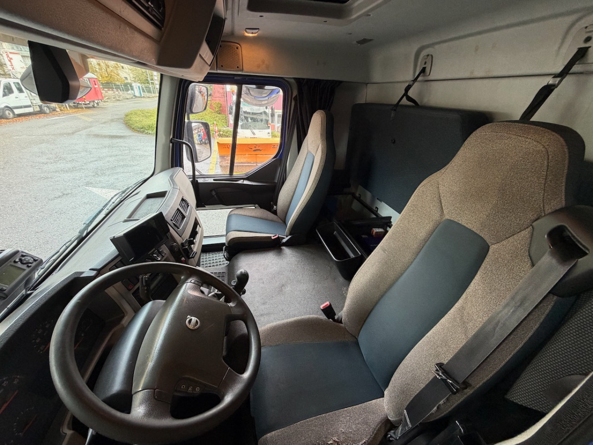 VOLVO FL-280  4x2R - Камион фургон: снимка 4 VOLVO FL-280  4x2R - Камион фургон: снимка 4
