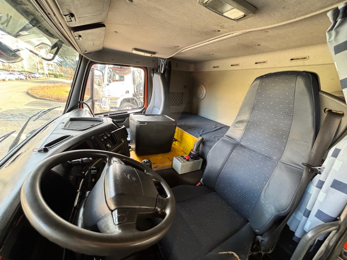 VOLVO FM 400 - Мултилифт за контейнери камион: снимка 4 VOLVO FM 400 - Мултилифт за контейнери камион: снимка 4