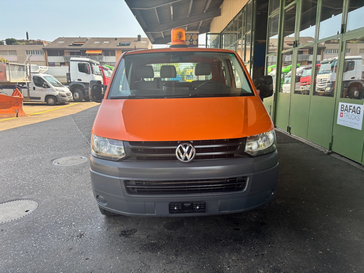 VW T5 Transporter - Бордови бус: снимка 2 VW T5 Transporter - Бордови бус: снимка 2