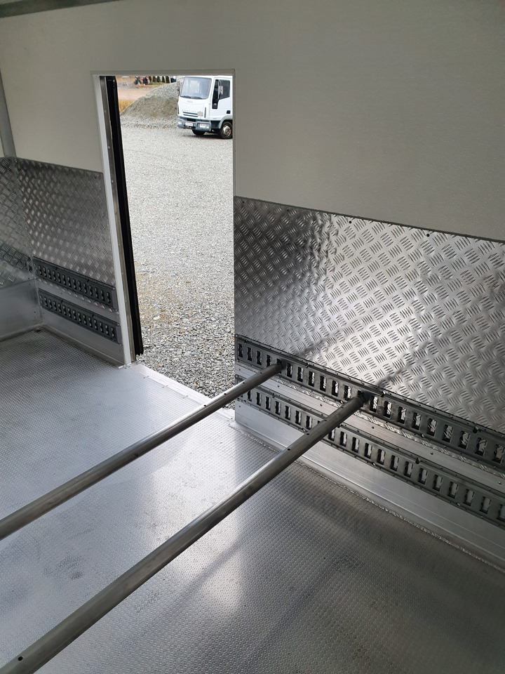 Iveco Daily 180 Tiefkühlkoffer 6PAL - Хладилен бус: снимка 5 Iveco Daily 180 Tiefkühlkoffer 6PAL - Хладилен бус: снимка 5