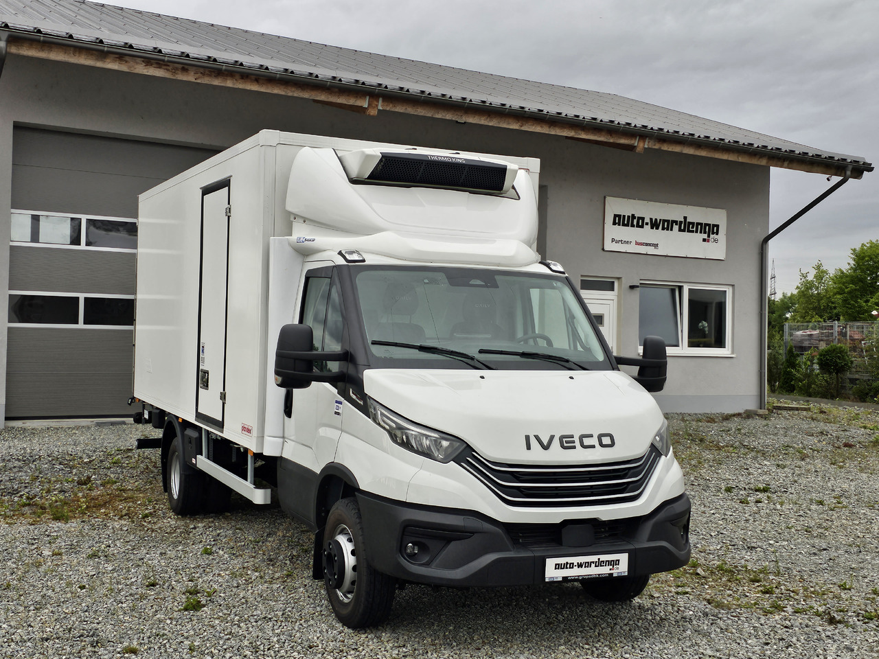 Iveco Daily 70C18 Kühlkoffer LBW BÃR - Хладилен бус: снимка 1 Iveco Daily 70C18 Kühlkoffer LBW BÃR - Хладилен бус: снимка 1