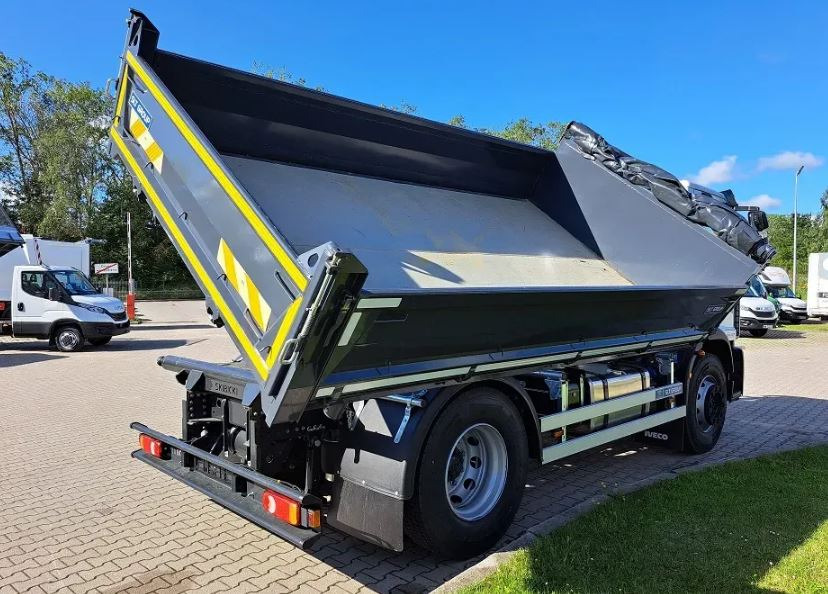 Iveco EUROCARGO ML180E28/P 3-Seiten Kipper 4x2 - Самосвал камион: снимка 3 Iveco EUROCARGO ML180E28/P 3-Seiten Kipper 4x2 - Самосвал камион: снимка 3