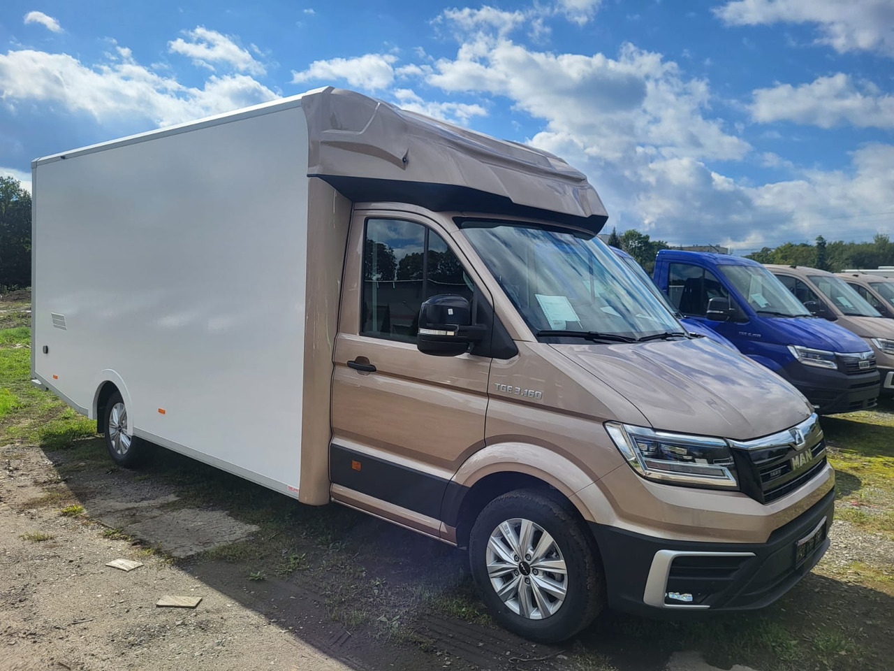MAN TGE 3.180 Koffer mit Schlafbett - Лекотоварен автомобил фургон, Бус с двойна кабина: снимка 1 MAN TGE 3.180 Koffer mit Schlafbett - Лекотоварен автомобил фургон, Бус с двойна кабина: снимка 1