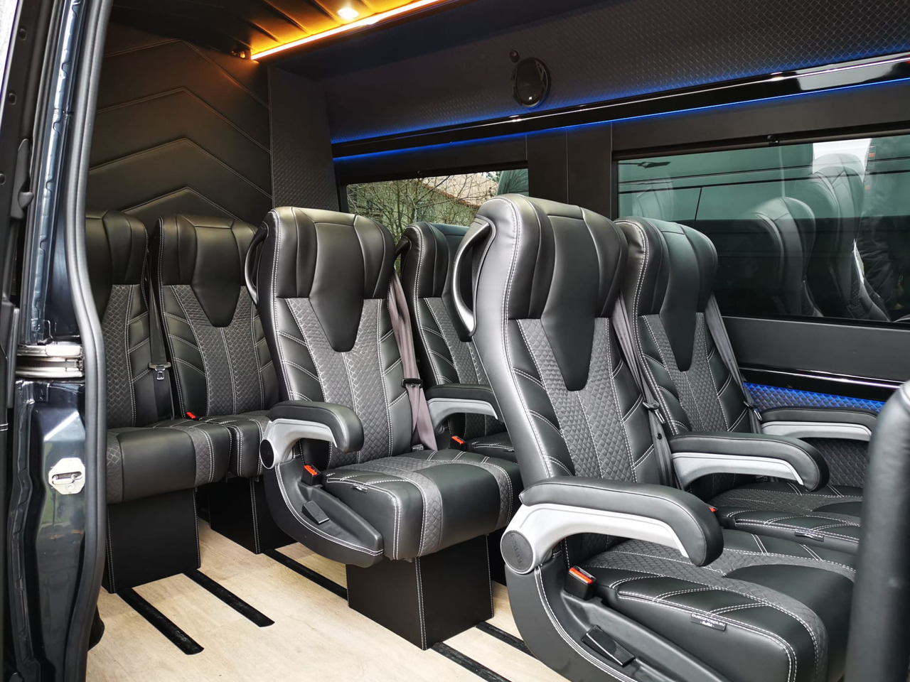 Mercedes Sprinter 319 9 Sitzer L2H1 - Пътнически бус, Бус с двойна кабина: снимка 5 Mercedes Sprinter 319 9 Sitzer L2H1 - Пътнически бус, Бус с двойна кабина: снимка 5