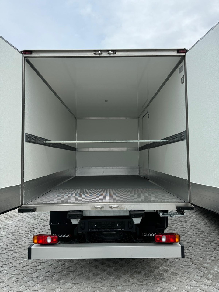 Mitsubishi Canter FUSO 70C18 Isotherm Koffer - Изотермичен камион: снимка 1 Mitsubishi Canter FUSO 70C18 Isotherm Koffer - Изотермичен камион: снимка 1