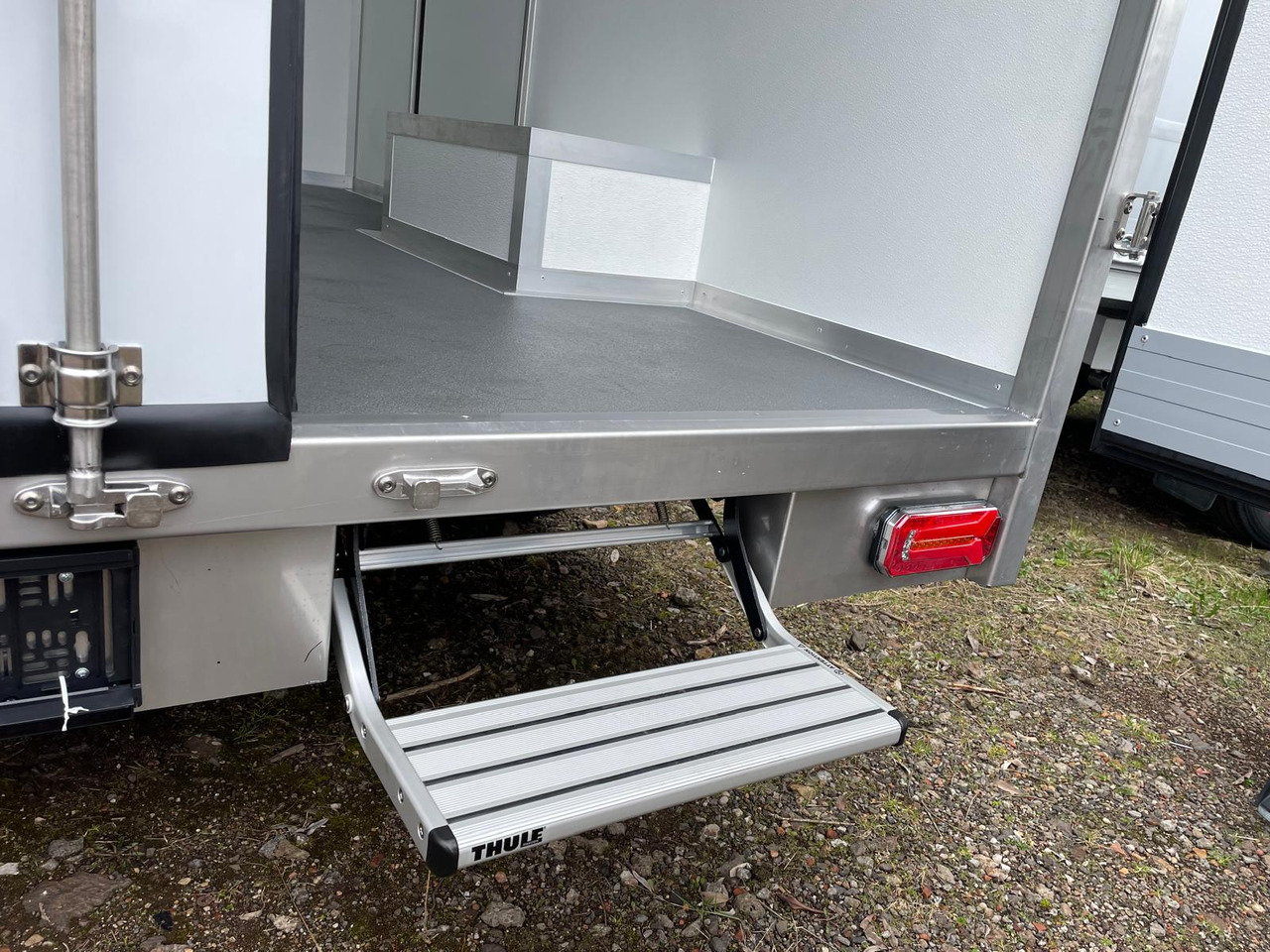 Renault Master 165 Leichtbaukoffer - Лекотоварен автомобил фургон: снимка 4 Renault Master 165 Leichtbaukoffer - Лекотоварен автомобил фургон: снимка 4