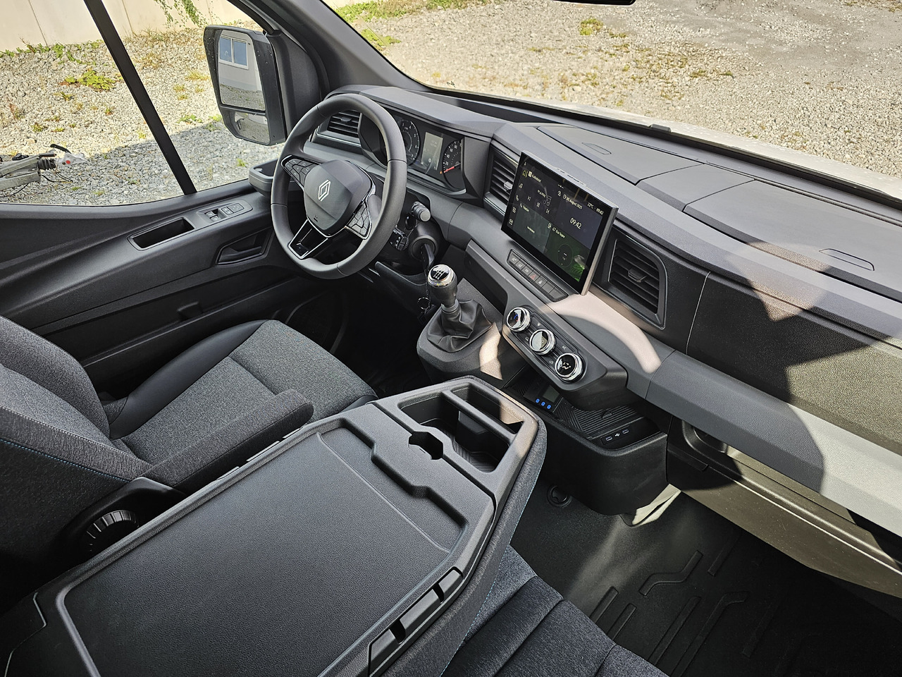 Renault Master 170 Koffer Platform Tiefrahmen - Лекотоварен автомобил фургон: снимка 5 Renault Master 170 Koffer Platform Tiefrahmen - Лекотоварен автомобил фургон: снимка 5