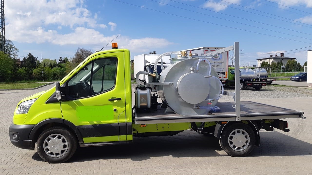 Renault Master Absaugfahrzeug - Каналопочистваща машина: снимка 1 Renault Master Absaugfahrzeug - Каналопочистваща машина: снимка 1