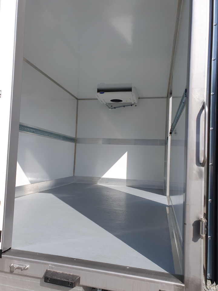 Renault Master Kühlkoffer O°/+20°C 230V Standkühlung - Хладилен бус: снимка 4 Renault Master Kühlkoffer O°/+20°C 230V Standkühlung - Хладилен бус: снимка 4
