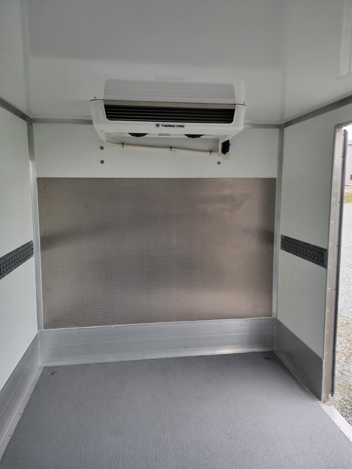 Renault Master Kühlkoffer O°/+20°C 230V Standkühlung - Хладилен бус: снимка 5 Renault Master Kühlkoffer O°/+20°C 230V Standkühlung - Хладилен бус: снимка 5