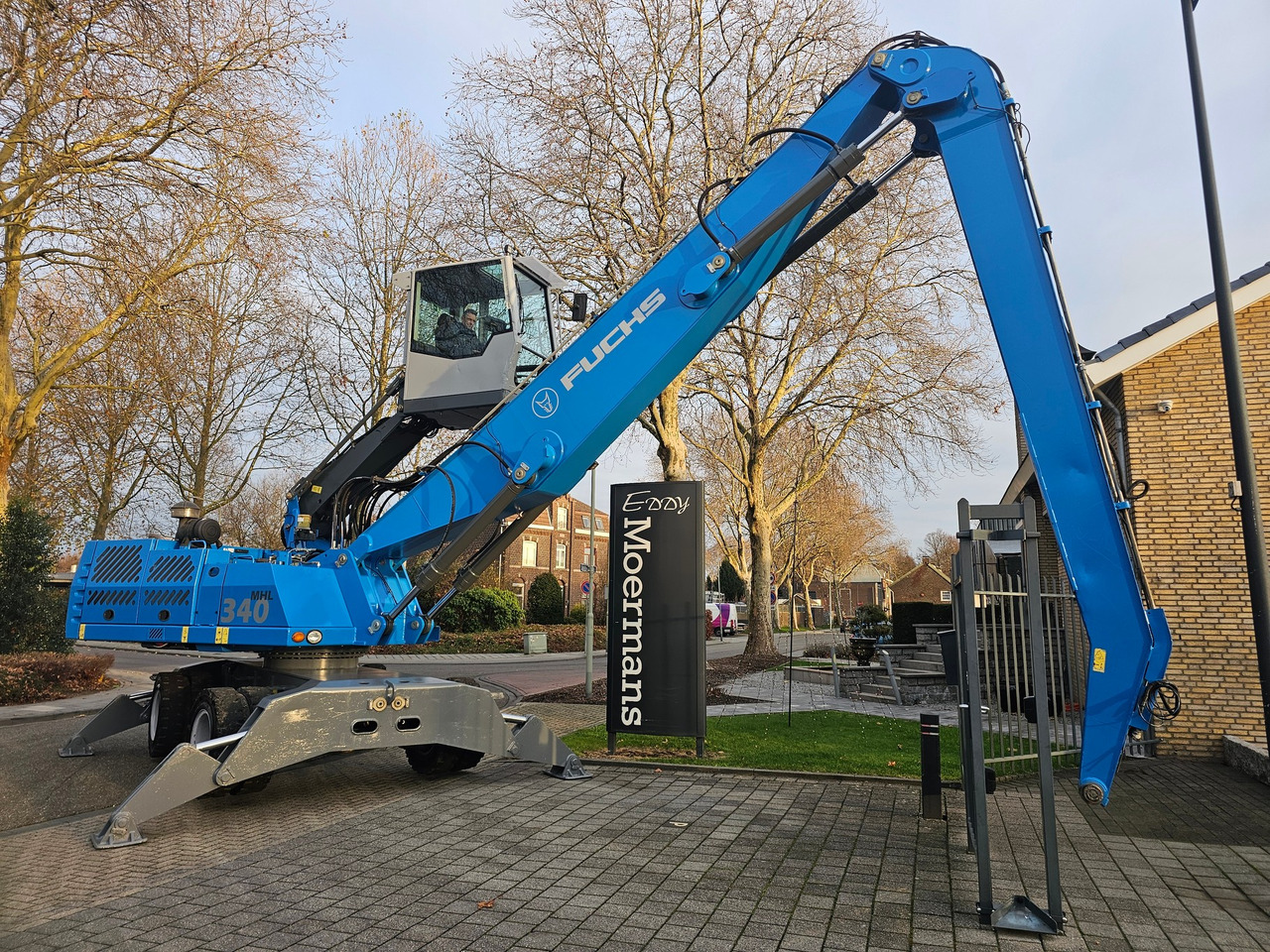 Fuchs MHL 340 Material Handler - Багер за манипулиране на материали: снимка 1 Fuchs MHL 340 Material Handler - Багер за манипулиране на материали: снимка 1