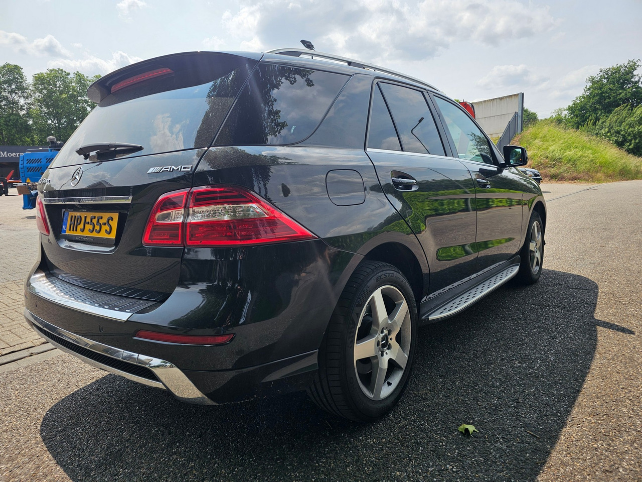Mercedes Benz ML 350 Bluetec AMG - Джип: снимка 5 Mercedes Benz ML 350 Bluetec AMG - Джип: снимка 5