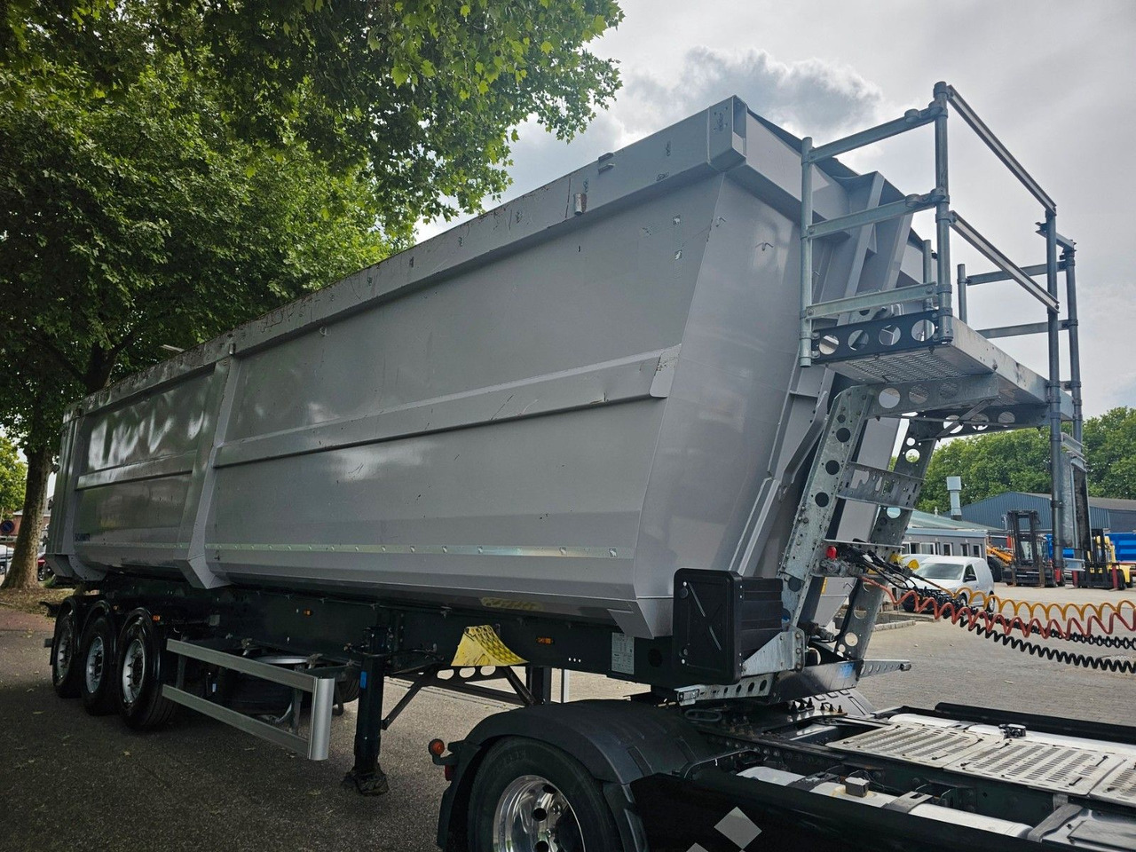 Schmitz Cargobull SGF*S3 Hardox Mude 55 m3 - Самосвал полуремарке: снимка 3 Schmitz Cargobull SGF*S3 Hardox Mude 55 m3 - Самосвал полуремарке: снимка 3