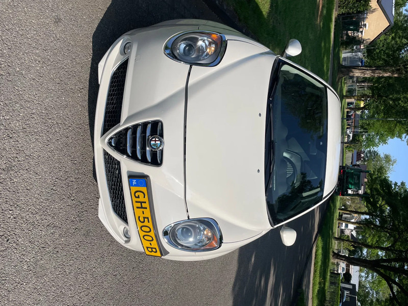 Alfa Romeo MiTo ALFA MITO Diesel ZEER MOOI - Хечбек: снимка 2 Alfa Romeo MiTo ALFA MITO Diesel ZEER MOOI - Хечбек: снимка 2