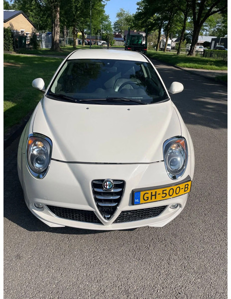 Alfa Romeo MiTo ZEER MOOI in prijs verlaagt - Хечбек: снимка 3 Alfa Romeo MiTo ZEER MOOI in prijs verlaagt - Хечбек: снимка 3