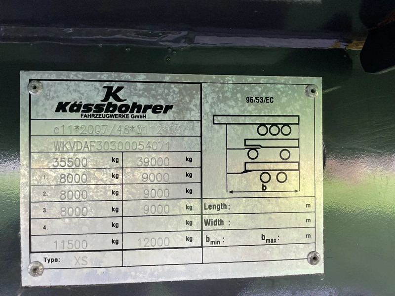 Нови Затворена каросерия полуремарке Kässbohrer Taut Liner Schuifdak: снимка 10